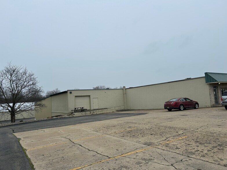 More Photos Of 3340-3350 Main St, Ravenna Light Manufacturing For Sale