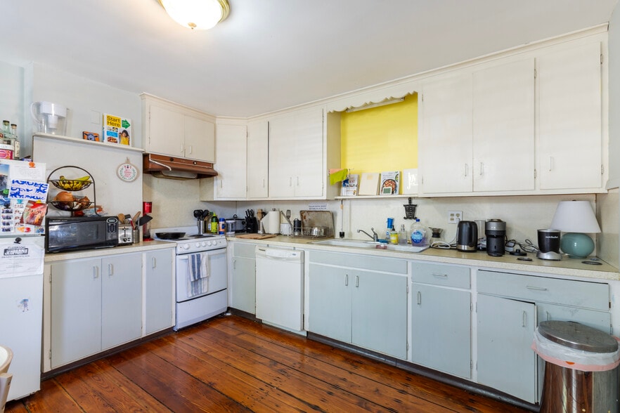 More Photos Of 176 Williams St, Providence Apartments For Sale