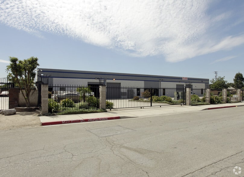 More Photos Of 1256 E 3rd St, Pomona Warehouse For Sale