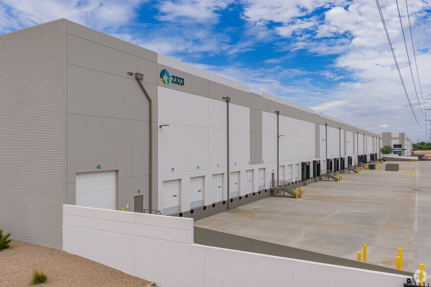 More Photos Of 2323 S 48th Ave, Phoenix Warehouse For Lease
