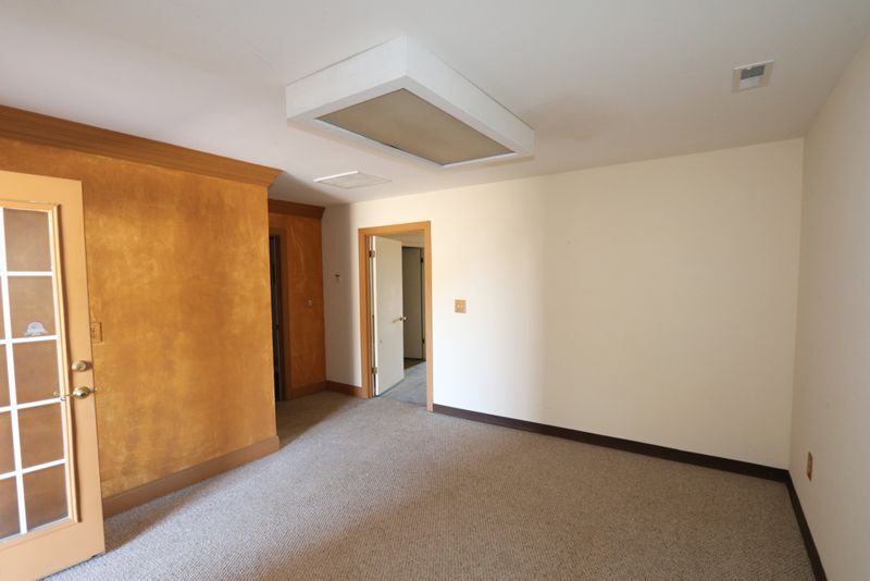 More Photos Of 1810 E Poinsett St, Greer Light Distribution For Lease