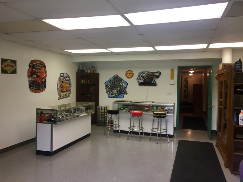 More Photos Of 1426 W River Rd, Waterloo Township Apartments For Lease