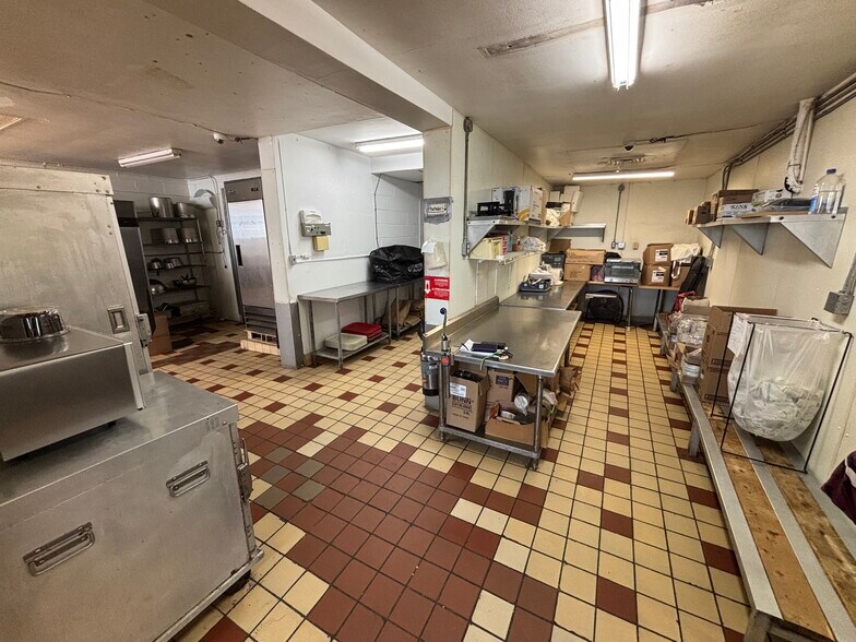 More Photos Of 180 Wooster Rd N, Barberton Restaurant For Sale