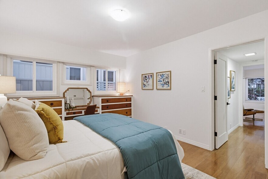 More Photos Of 829 Avalon Ct, San Diego Apartments For Sale