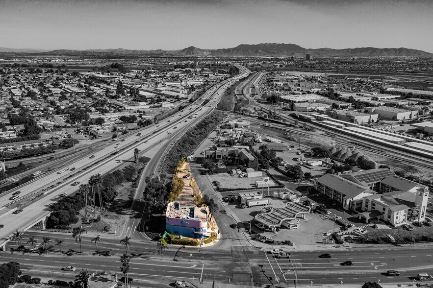 More Photos Of 5801 Valentine Rd, Ventura Freestanding For Lease