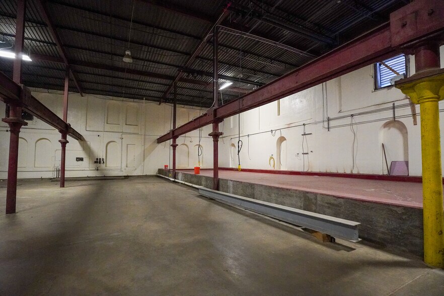 More Photos Of 1612-1616 Moore St, Cincinnati Manufacturing For Sale