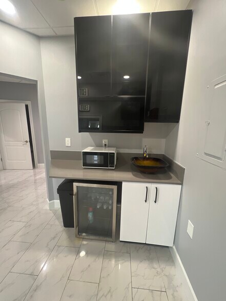 More Photos Of 668-670 N Orlando Ave, Maitland Office For Sale