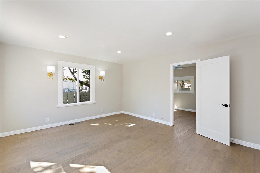 More Photos Of 1703 S Burlington Ave, Los Angeles Apartments For Sale