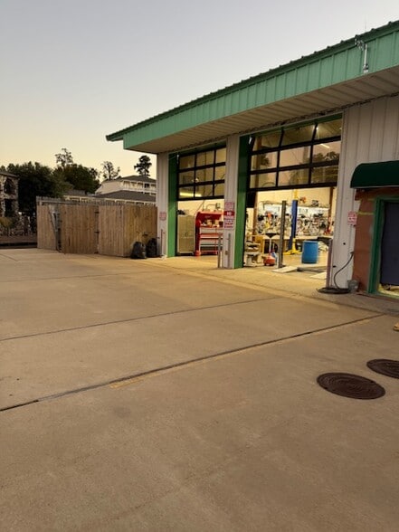 More Photos Of 136 Butler Ln, Hot Springs General Retail For Sale