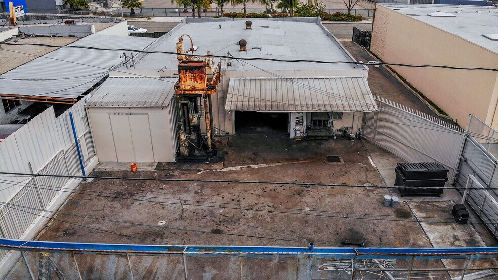More Photos Of 343 N Clark Ave, Pomona Warehouse For Sale