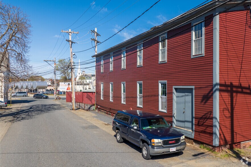 More Photos Of 4-8 Loring St, Hudson Light Manufacturing For Lease