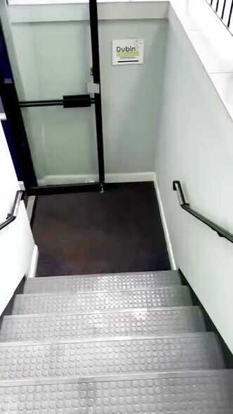 More Photos Of 85 Raritan Ave, Highland Park Medical For Lease