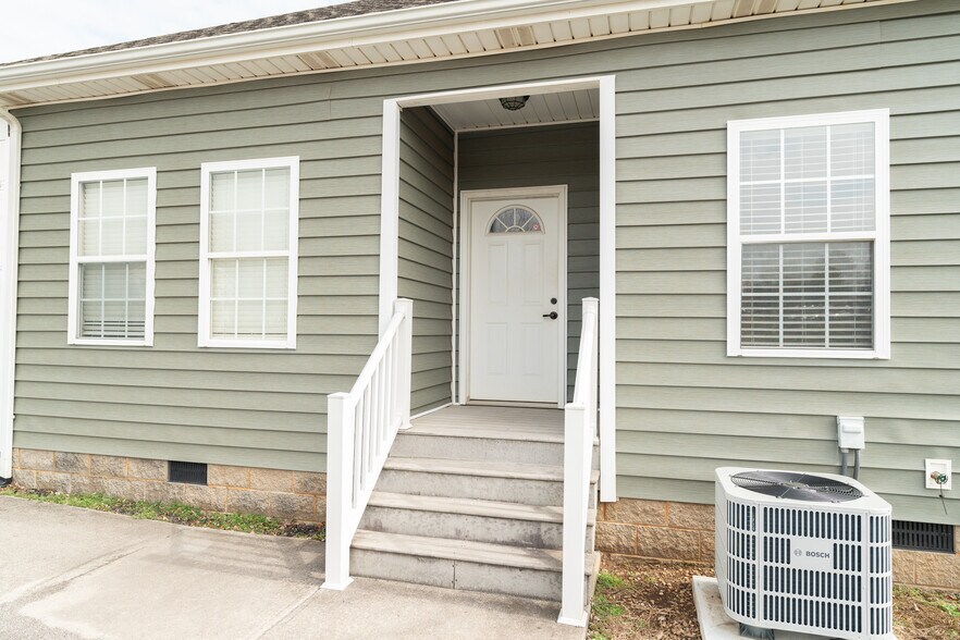 More Photos Of 130 Willowcreek Blvd, Sweetwater Medical For Sale