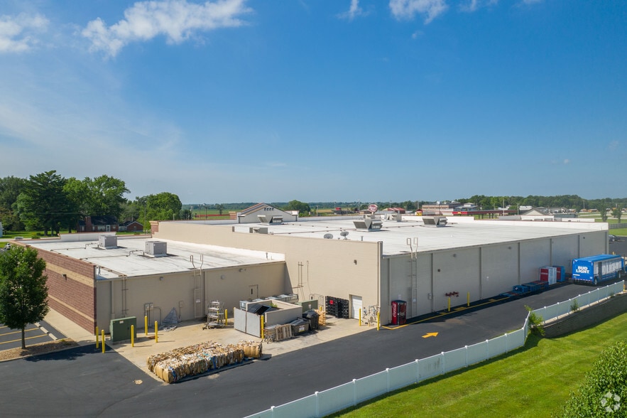 More Photos Of 5-37 Winfield Plaza, Winfield Unknown For Lease