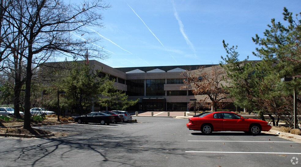 More Photos Of 1501 Farm Credit Dr, McLean Office For Lease
