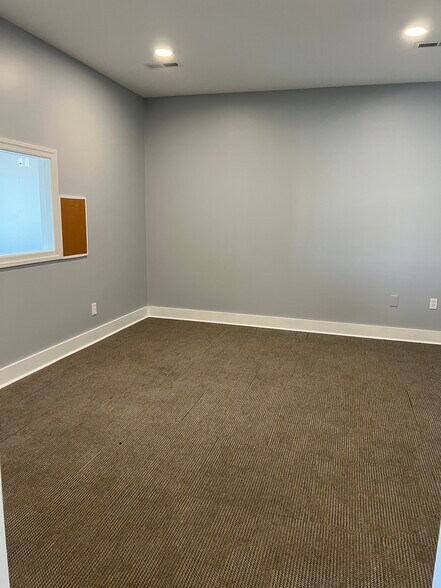 More Photos Of 1407 NW Broad St, Murfreesboro Freestanding For Lease