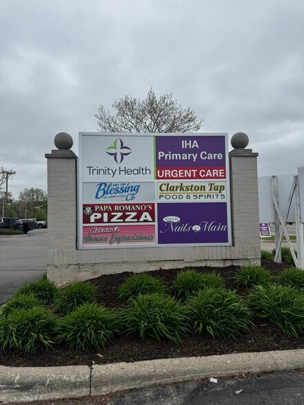 More Photos Of 5785-5811 S Main St, Village of Clarkston Storefront For Lease