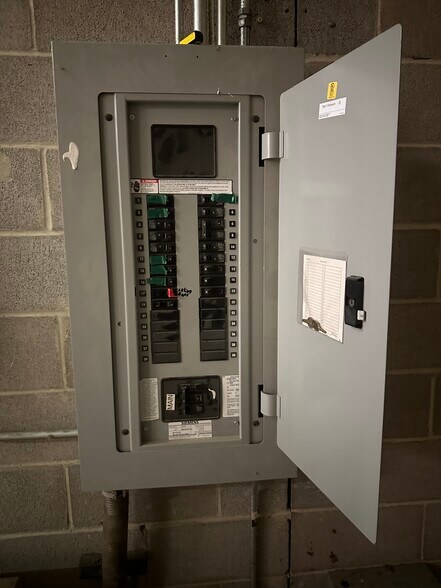 More Photos Of 1233 Tenaha St, Center Unknown For Lease