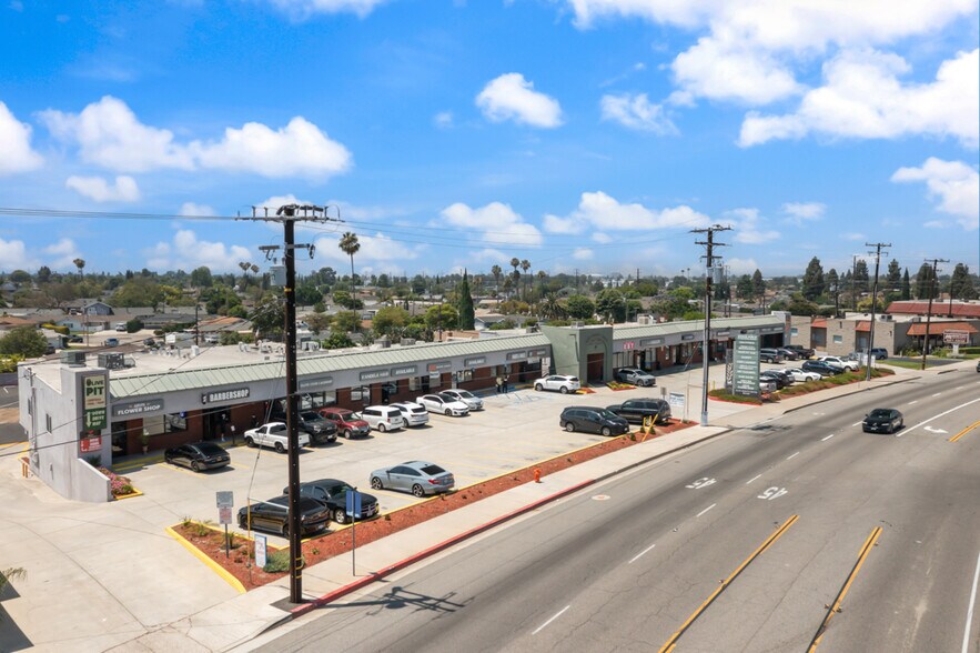 More Photos Of 804-846 E Lincoln Ave, Orange General Retail For Sale