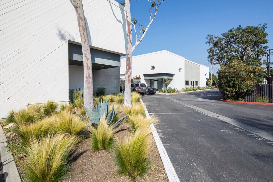 More Photos Of 1811-1855 Centinela Ave, Santa Monica Unknown For Lease