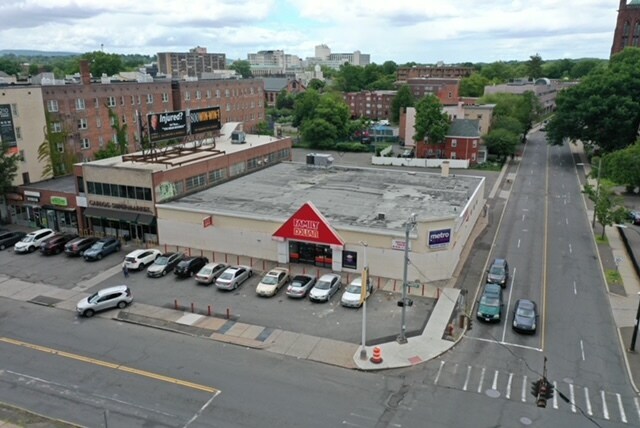More Photos Of 190 Farmington Ave, Hartford Storefront Retail Office For Sale