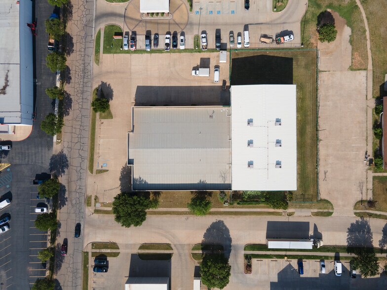 More Photos Of 2515 E Montgomery Pl, Wichita Falls Freestanding For Sale