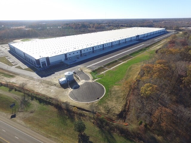More Photos Of 3446 US 51 Hwy, Southaven Distribution For Lease