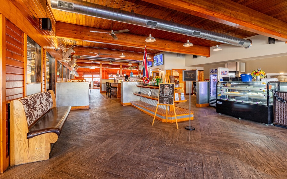 More Photos Of 1651 8th St, Cody Restaurant For Lease