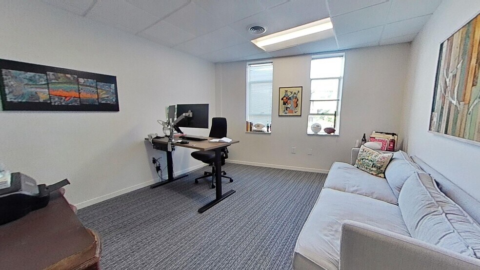 More Photos Of 125 E Trinity Pl, Decatur Office For Lease