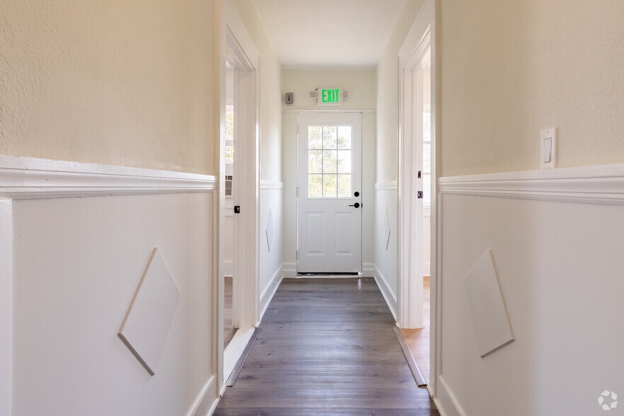 More Photos Of 218 N Pinellas Ave, Tarpon Springs Apartments For Lease