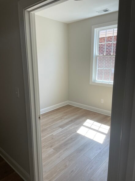 More Photos Of 1572 Union Rd, Gastonia Office For Lease