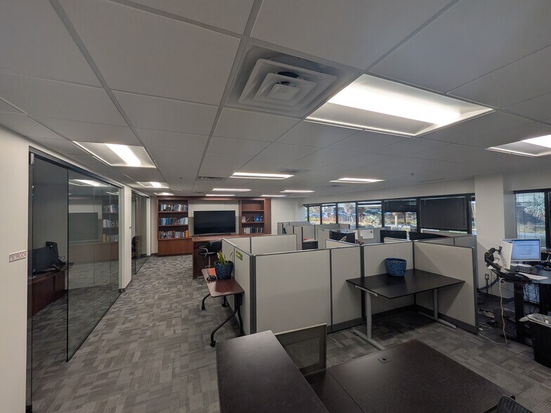 More Photos Of 3033 N 44th St, Phoenix Office For Lease