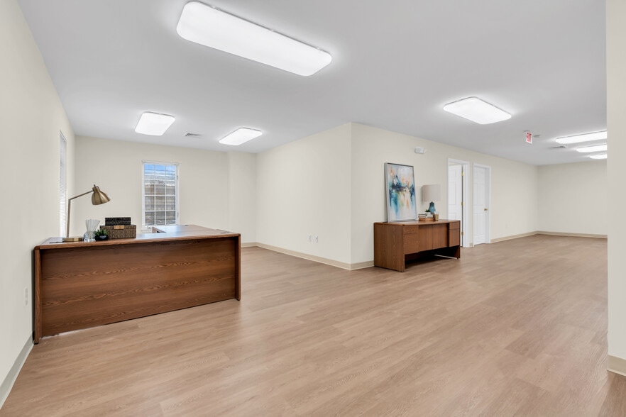 More Photos Of 1 Bethany Rd, Hazlet Office For Lease
