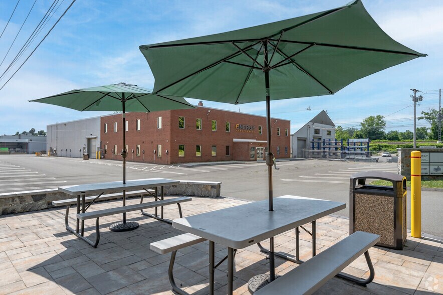 More Photos Of 252 Depot Rd, Milford Light Distribution For Lease