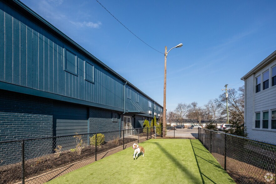 More Photos Of 4007 Delaware Ave, Nashville Office For Lease