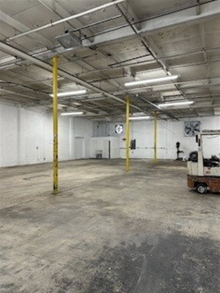 More Photos Of 2751-2755 NW 75th St, Miami Warehouse For Lease