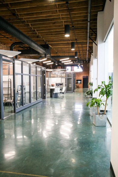 More Photos Of 1701 Delmar Blvd, Saint Louis Freestanding For Lease