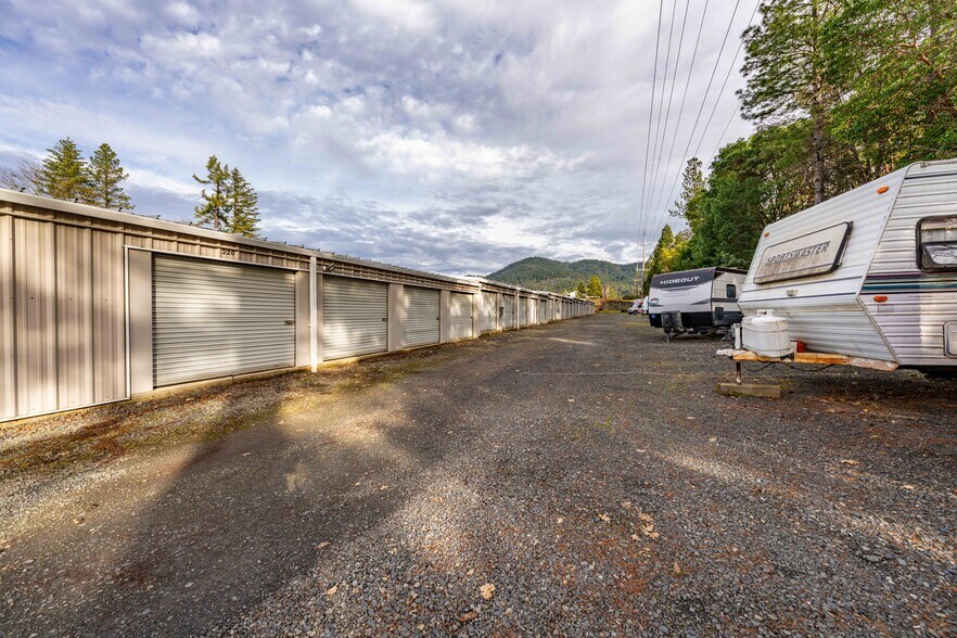 More Photos Of 25657 Redwood Hwy, Cave Junction Self Storage For Sale