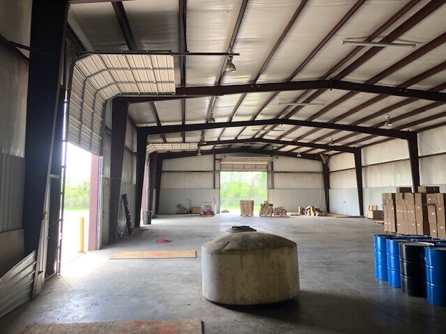 More Photos Of 3900 Industrial Cir, Bossier City Warehouse For Lease