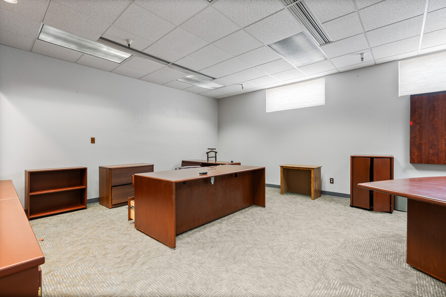 More Photos Of 4800 W Gates Pass Rd, Tucson Specialty For Sale