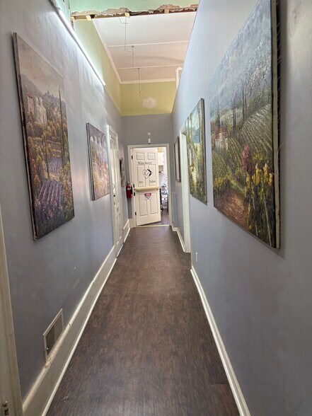 More Photos Of 209 Broad St, Manchester Office Residential For Sale