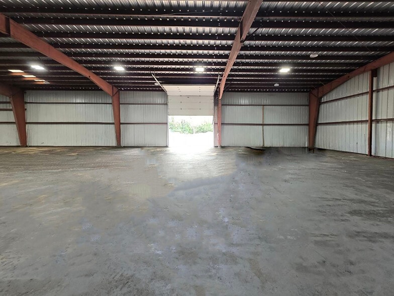 More Photos Of 2910 Quant Ave N, Stillwater Warehouse For Lease