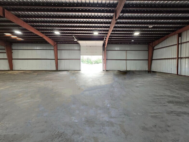 More Photos Of 2910 Quant Ave N, Stillwater Warehouse For Lease