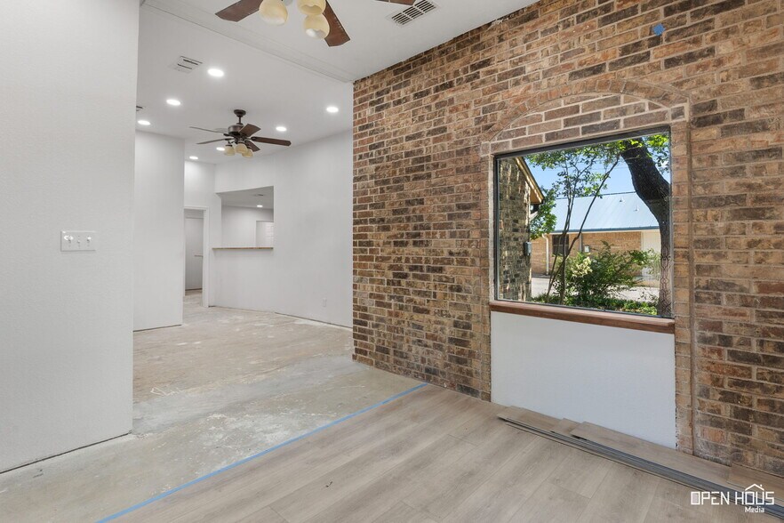 More Photos Of 1317 East St, Graham Medical For Sale