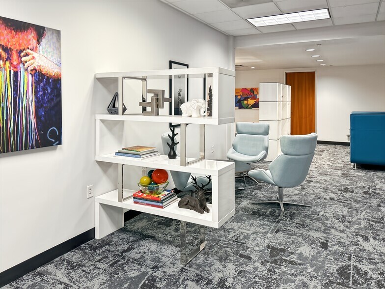 More Photos Of 11815 Fountain Way, Newport News Coworking Space