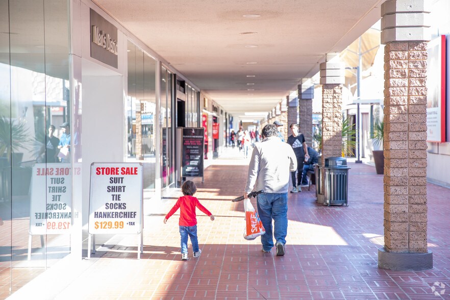 More Photos Of 1288-1640 Camino Del Rio N, San Diego Unknown For Lease