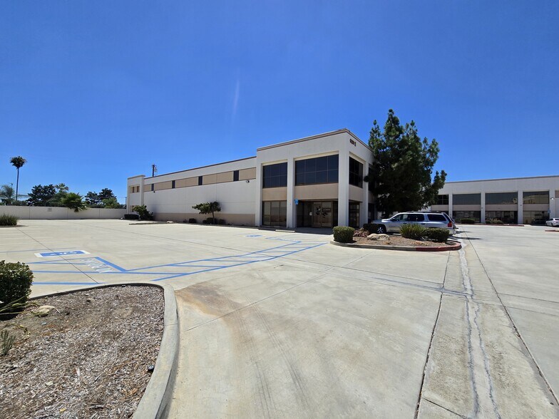 More Photos Of 620 S Magnolia Ave, Ontario Warehouse For Lease