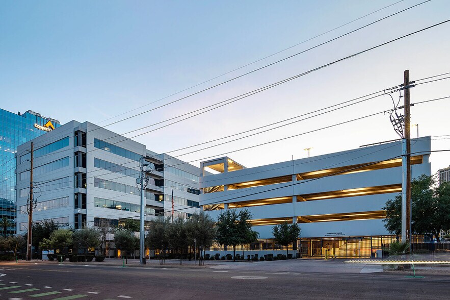 More Photos Of 210 E Earll Dr, Phoenix Office For Sale