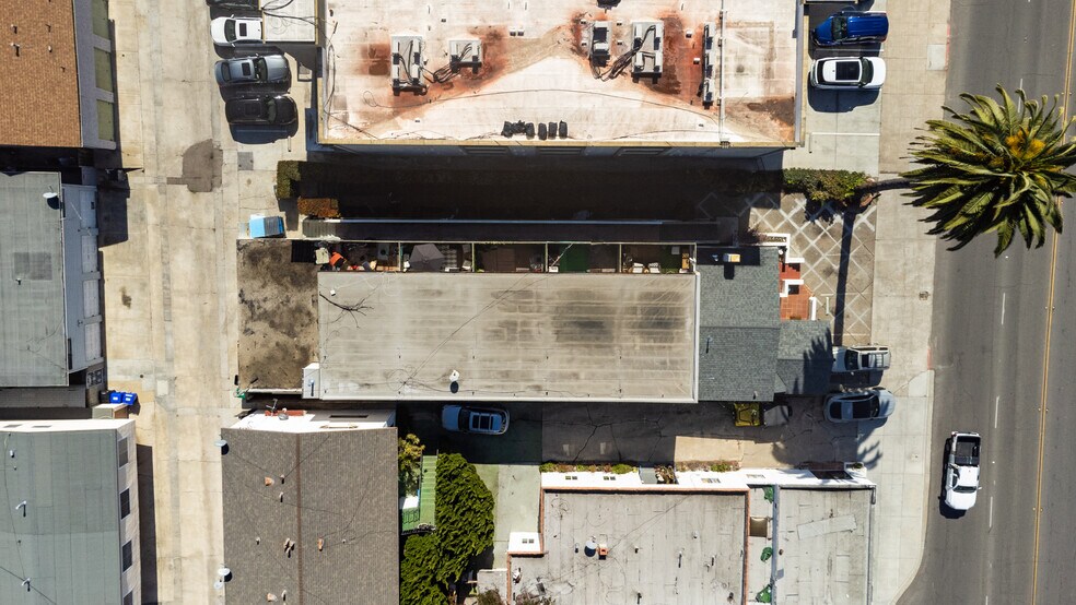 More Photos Of 7441-43 La Jolla Blvd Blvd, La Jolla Multifamily For Sale