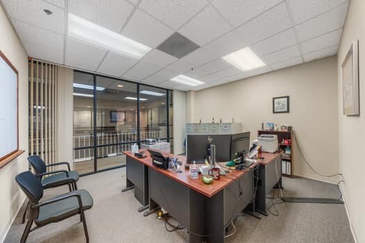 More Photos Of 222 S Sidney Baker St, Kerrville Office For Lease